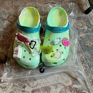 Sold out Margaritaville Crocs - Size 11 mens crozs / 12.5 womens